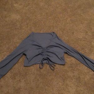 Blue long-sleeve crop top